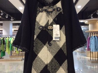 广州服装鞋帽箱包国内贸易代理 图品牌呢子大衣批发市场厂家全解析