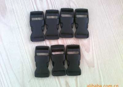 聚焦品质与细节 精品插扣在箱包鞋帽服装辅料中的核心价值